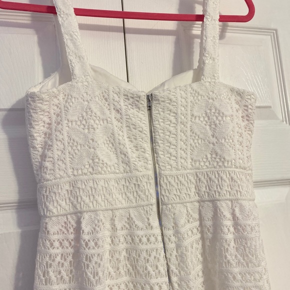 Elegant White Lace Dress - Picture 12 of 16